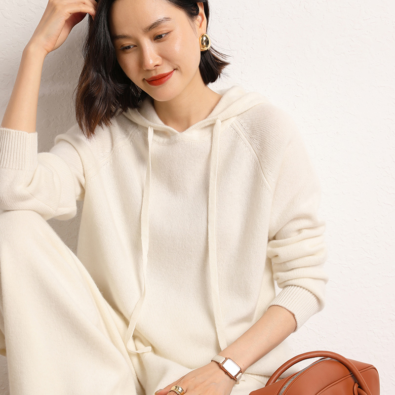 100% cashmere women's matching - огляд і ціна Winter Clothing Matching