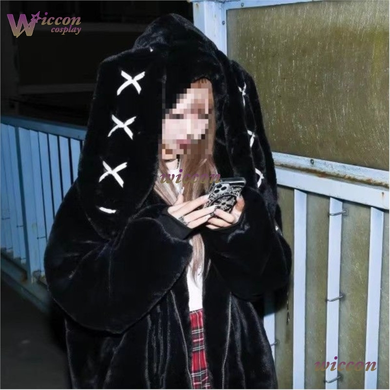 CosC Winter Clothing Women's J - огляд і ціна Winter Clothing Game