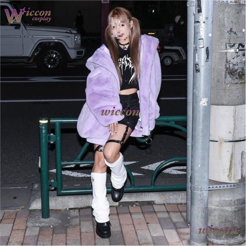 CosC Winter Clothing Women's J - огляд і ціна Winter Clothing Game